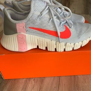 Womens nike free metcon 3